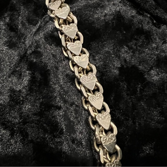 Vintage Chunky Double Chain Embossed Heart Bracelet - Picture 9 of 10